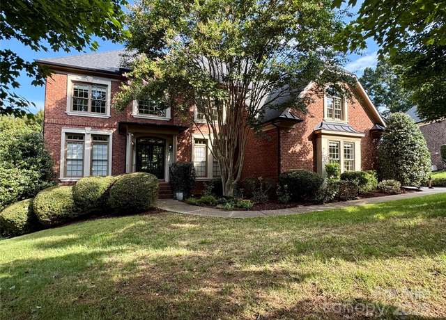 Property at 10817 Emerald Wood Dr, Huntersville, NC 28078, 5 beds, 4 baths