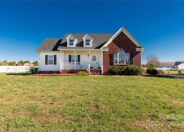 Property at 508 White Dove Ct, Rock Hill, SC 29730, 3 beds, 2 baths