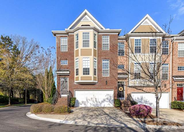 Property at 7854 Springs Village Ln, Charlotte, NC 28226, 3 beds, 3.5 baths