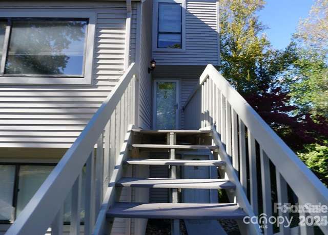 Property at 1050 21st Ave NW #70, Hickory, NC 28601, 3 beds, 2 baths