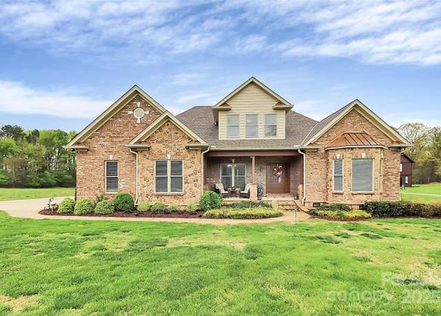 Property at 4205 New Town Rd, Waxhaw, NC 28173, 3 beds, 3.5 baths