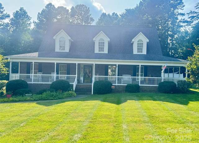 Property at 118 Northwood Ct, Lexington, NC 27295, 3 beds, 2.5 baths