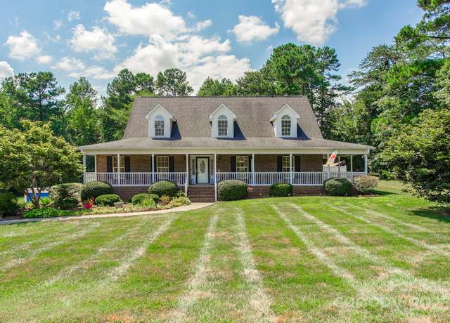 Property at 118 Northwood Ct, Lexington, NC 27295, 3 beds, 2.5 baths
