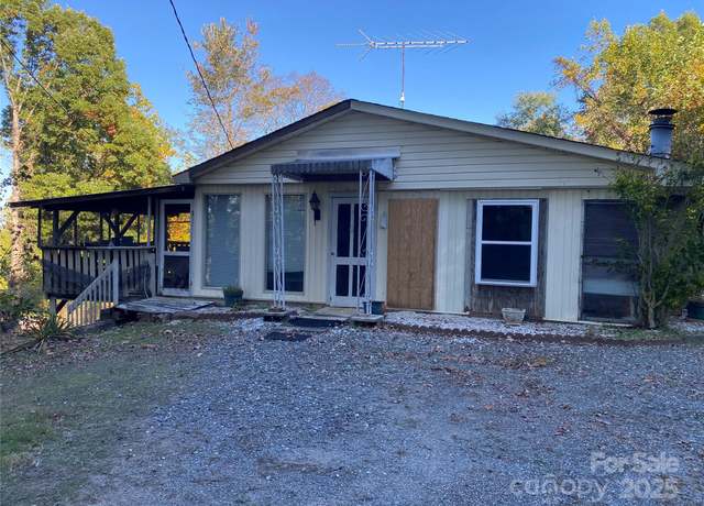 Property at 3642 Barus Pond Loop, Valdese, NC 28690, 2 beds, 1.5 baths