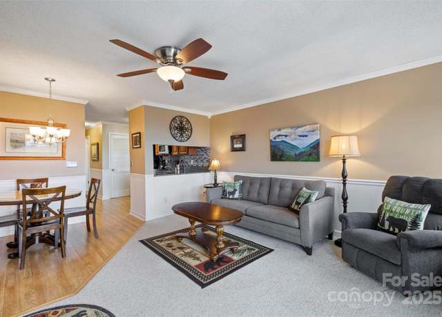 Property at 301 Pinnacle Inn Rd #4211, Beech Mountain, NC 28604, 2 beds, 2 baths