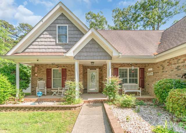 Property at 2020 Olde Towne Dr, Monroe, NC 28110, 4 beds, 2 baths
