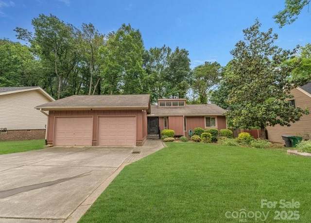 Property at 7312 Barcliff Dr, Charlotte, NC 28212, 3 beds, 2 baths