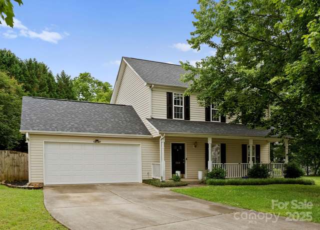 Property at 8808 Palmutum Pl, Charlotte, NC 28269, 3 beds, 2.5 baths