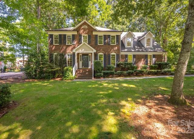 Property at 16308 Greenfarm Rd, Huntersville, NC 28078, 3 beds, 2.5 baths