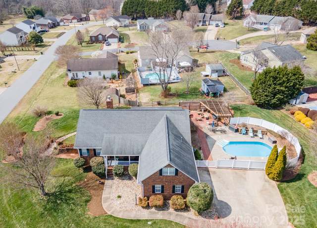 Property at 1529 Indian Springs Dr NW, Conover, NC 28613, 3 beds, 2.5 baths