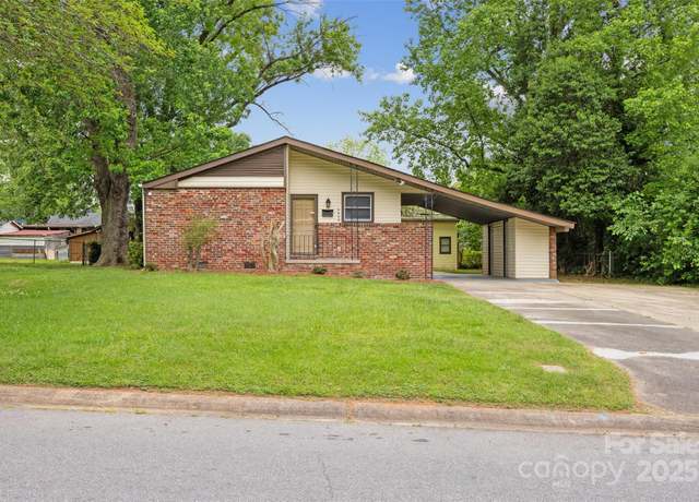 Property at 3828 Delgany Dr, Charlotte, NC 28215, 3 beds, 1 bath