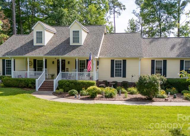 Property at 785 Sanside Dr, York, SC 29745, 3 beds, 2 baths