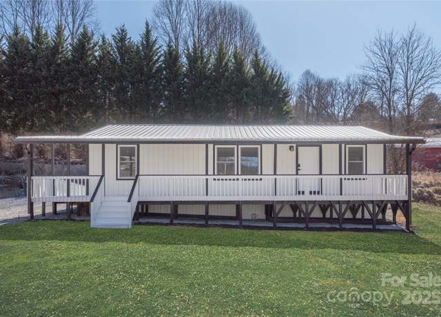 Property at 6166 Old Clyde Rd, Canton, NC 28716, 3 beds, 2 baths