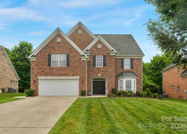 Property at 2609 Twinberry Ln, Waxhaw, NC 28173, 5 beds, 3.5 baths