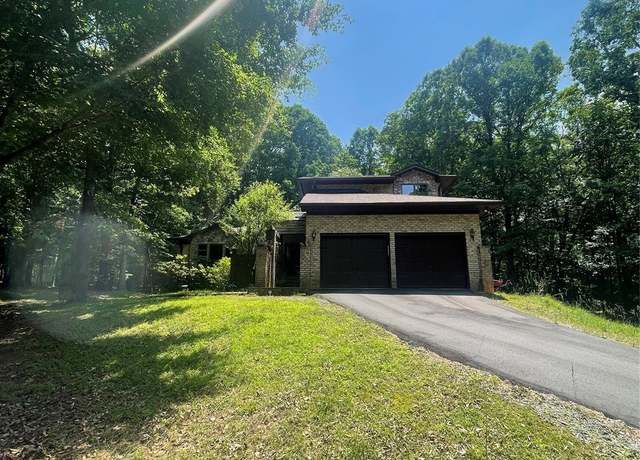 Property at 2505 White Thorne Ln, Waxhaw, NC 28173, 3 beds, 2 baths