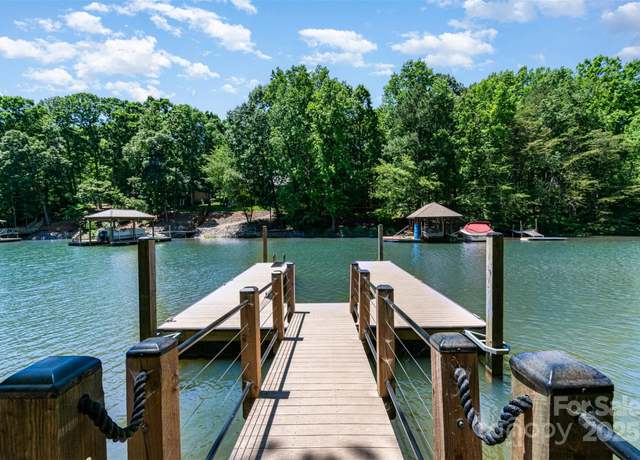 Property at 353 Whippoorwill Rd, Mooresville, NC 28117, 3 beds, 2 baths