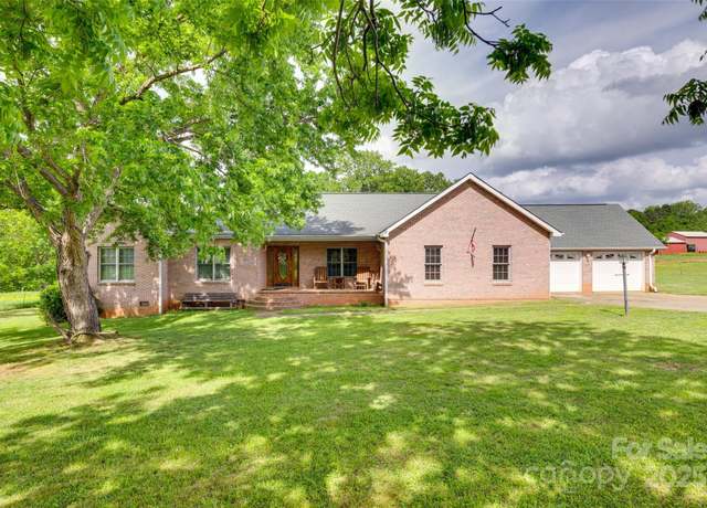 Property at 1221 Edgefield Rd, York, SC 29745, 4 beds, 2 baths