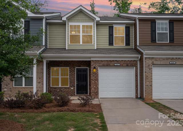 Property at 9203 Grand Valley Dr, Charlotte, NC 28213, 3 beds, 2.5 baths