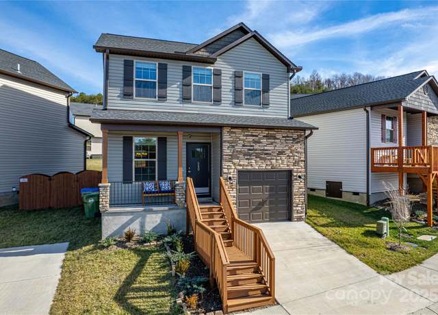 Property at 560 Cardwell Ln, Fletcher, NC 28732, 3 beds, 2.5 baths