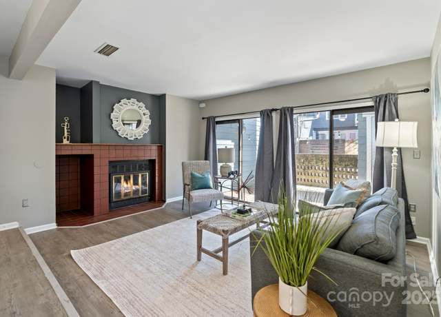 Property at 419 W 8th St #50, Charlotte, NC 28202, 2 beds, 1.5 baths
