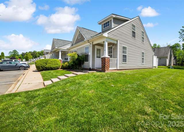 Property at 3219 Cottage Rose Ln, Rock Hill, SC 29732, 3 beds, 2 baths