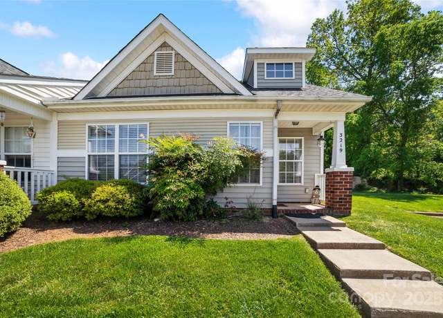 Property at 3219 Cottage Rose Ln, Rock Hill, SC 29732, 3 beds, 2 baths