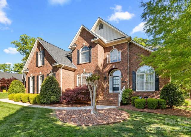 Property at 204 Limerick Dr, Matthews, NC 28104, 4 beds, 3 baths