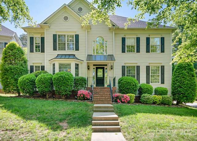 Property at 16028 Hallaton Dr, Huntersville, NC 28078, 4 beds, 2.5 baths
