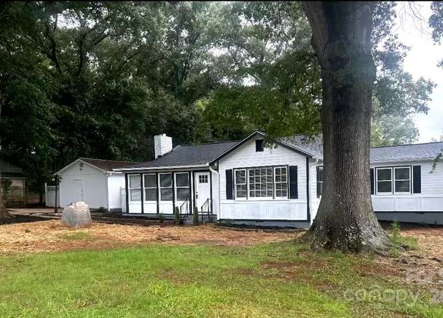 Property at 2870 Greenwood Rd, Rock Hill, SC 29730, 3 beds, 2 baths
