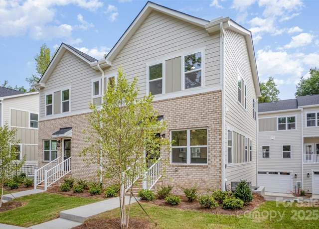 Property at 3928 Hager Dr, Charlotte, NC 28208, 3 beds, 2.5 baths