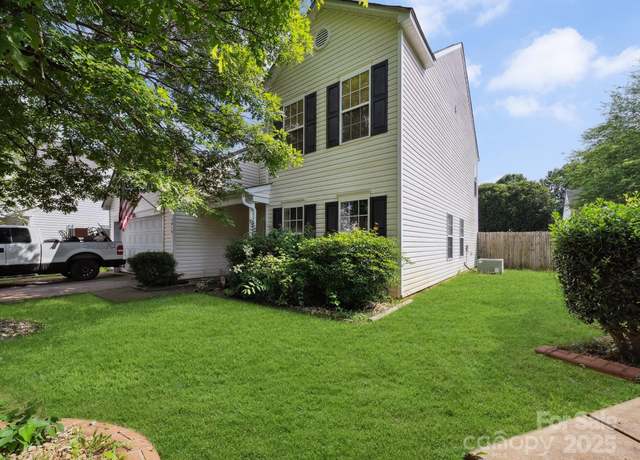 Property at 3014 Robin Terry Ct, Charlotte, NC 28208, 4 beds, 2.5 baths