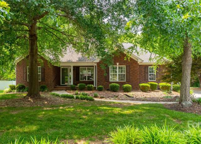 Property at 2005 Schofield Pl, Salisbury, NC 28144, 3 beds, 2 baths