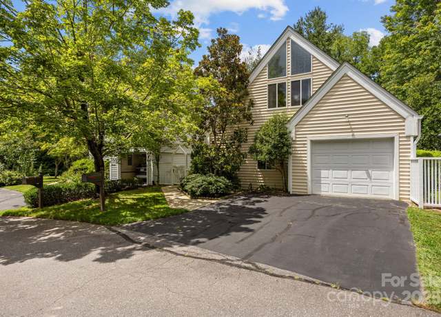 Property at 11 Stuart Cir, Asheville, NC 28804, 3 beds, 2.5 baths