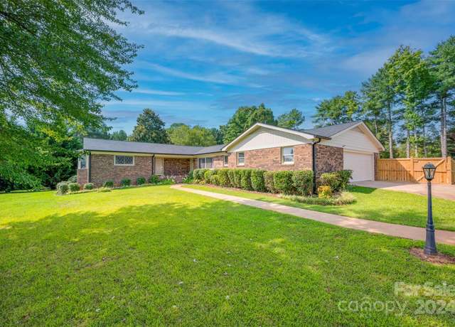 Property at 147 Tara Pl, Forest City, NC 28043, 3 beds, 3 baths