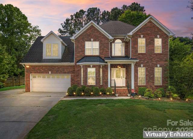 Property at 4619 Glasgow Ct, Gastonia, NC 28056, 3 beds, 2.5 baths