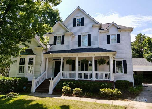 Property at 7213 Lutzen Way Ct, Charlotte, NC 28270, 4 beds, 3.5 baths