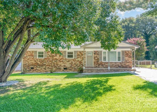 Property at 2506 Lyon St, Gastonia, NC 28052, 3 beds, 1.5 baths
