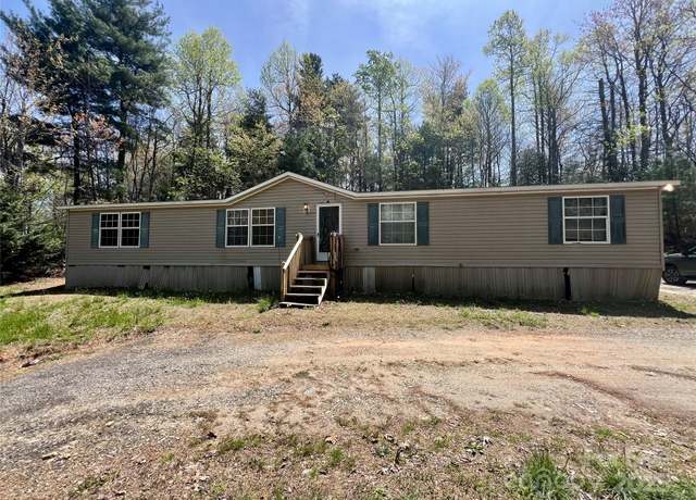Property at 343 Daytona Ln, Saluda, NC 28773, 3 beds, 2 baths