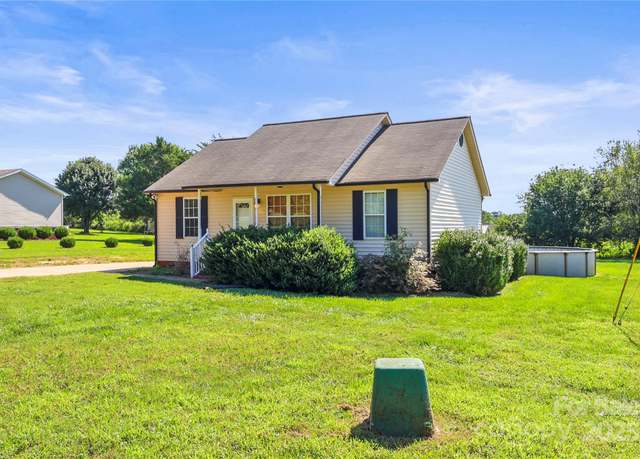 Property at 3200 River Rd, Lincolnton, NC 28092, 3 beds, 2 baths