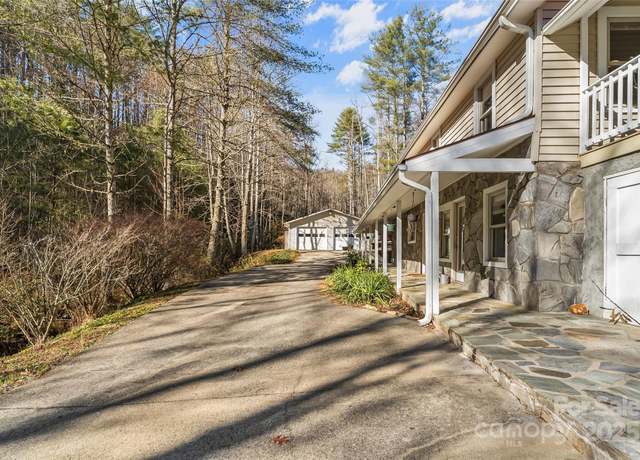 Property at 1896 Frozen Creek Rd, Brevard, NC 28612, 2 beds, 2 baths