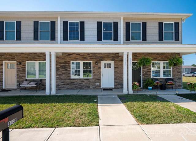 Property at 3939 Newhall Dr, Hickory, NC 28601, 3 beds, 1.5 baths