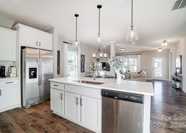 Property at 128 Shay Crossing Rd, Salisbury, NC 28146, 5 beds, 3 baths