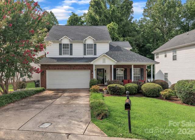 Property at 6713 Brachnell View Dr, Charlotte, NC 28269, 4 beds, 2.5 baths