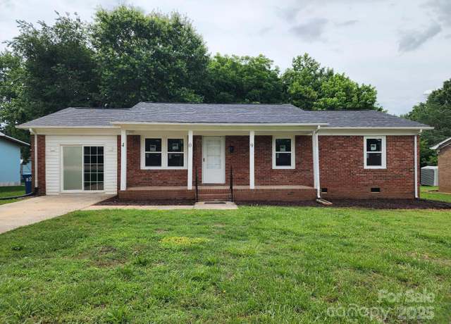 Property at 409 S Martin Luther King Jr Ave, Salisbury, NC 28144, 3 beds, 2 baths