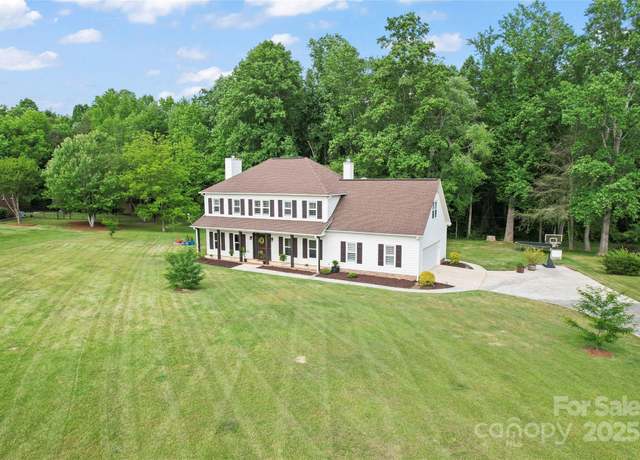 Property at 1226 Flint Ct, Matthews, NC 28104, 4 beds, 2.5 baths