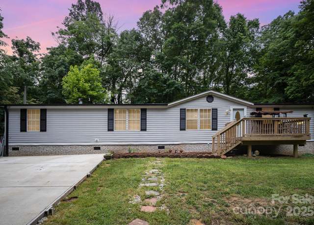 Property at 114 Oakland Rd, Belmont, NC 28012, 3 beds, 2 baths