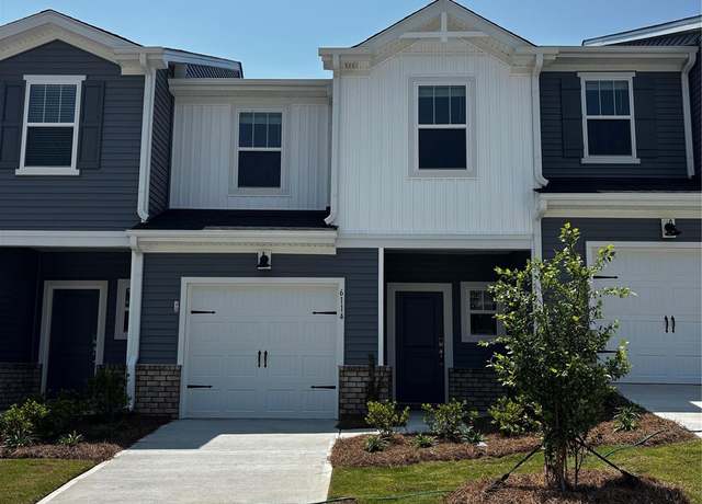 Property at 6114 Starview Ter, Charlotte, NC 28216, 3 beds, 2.5 baths