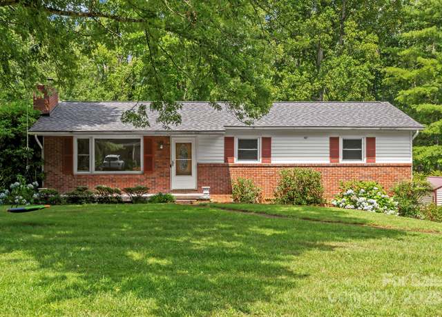 Property at 19 Fairhaven Ct, Asheville, NC 28803, 3 beds, 1.5 baths
