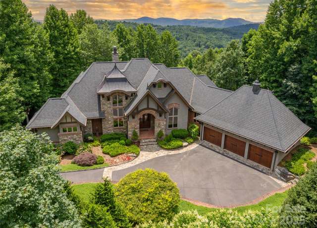 Property at 307 Piney Knoll Ln, Hendersonville, NC 28739, 4 beds, 5 baths