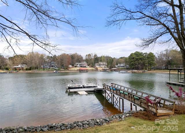 Property at 116 Cottage Grove Ln, Mooresville, NC 28117, 2 beds, 2 baths